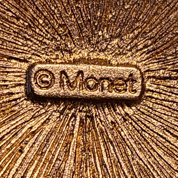 Vintage MONET Gold Black Enamel Modernist Brooch Pin - Picture 4 of 5